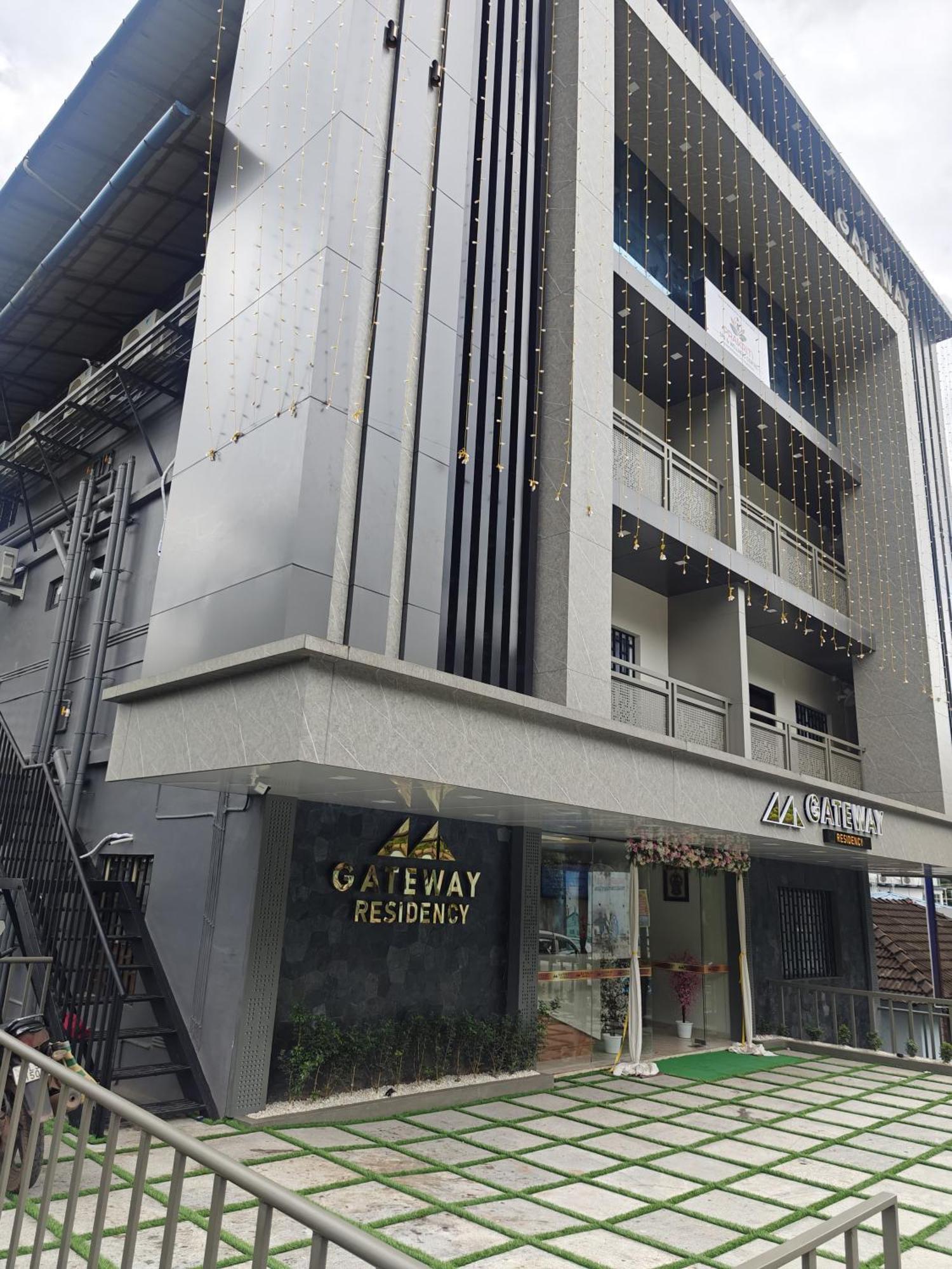 מלון Mannarakkat Gateway Residency מראה חיצוני תמונה
