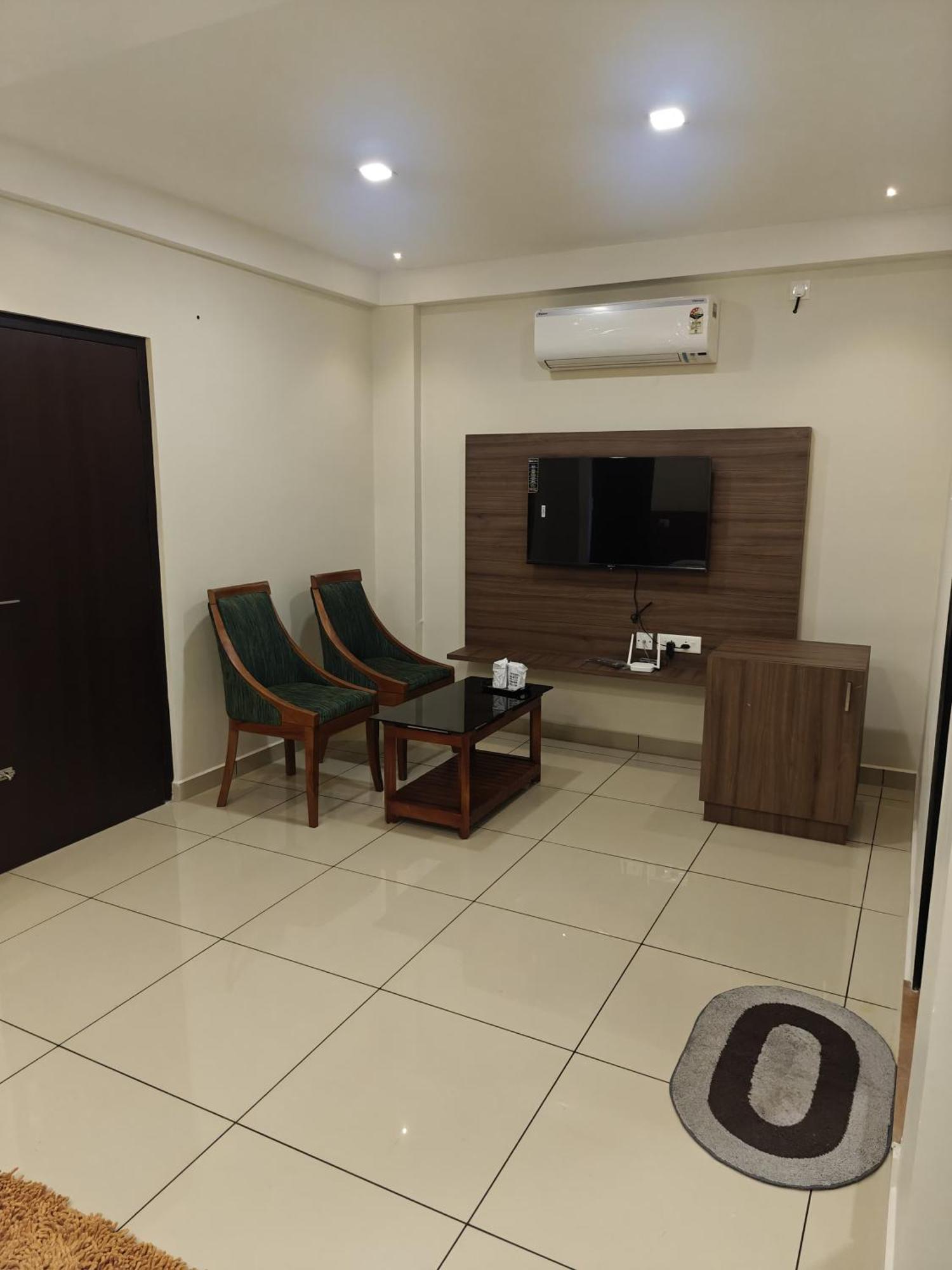 מלון Mannarakkat Gateway Residency מראה חיצוני תמונה