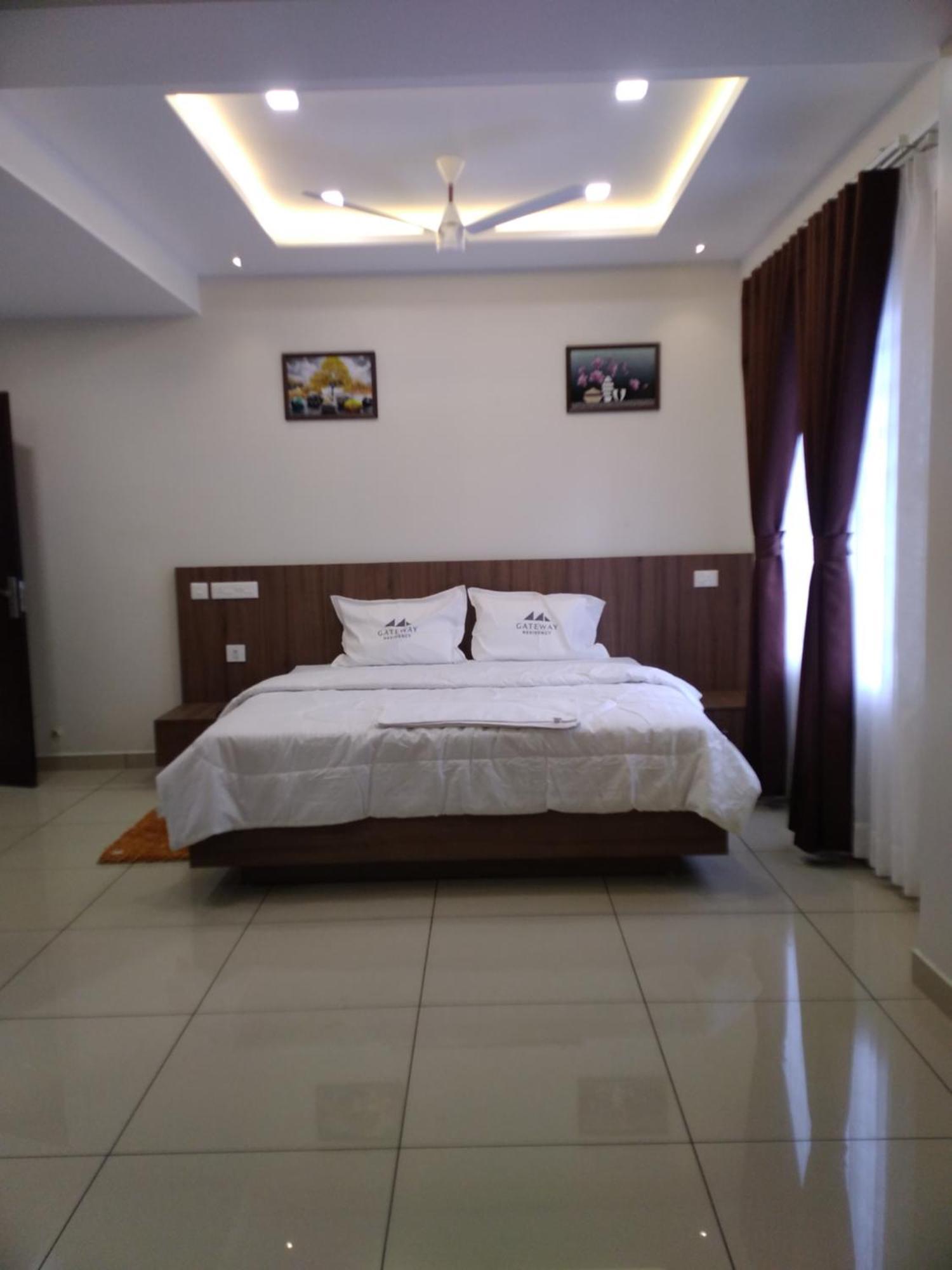 מלון Mannarakkat Gateway Residency מראה חיצוני תמונה